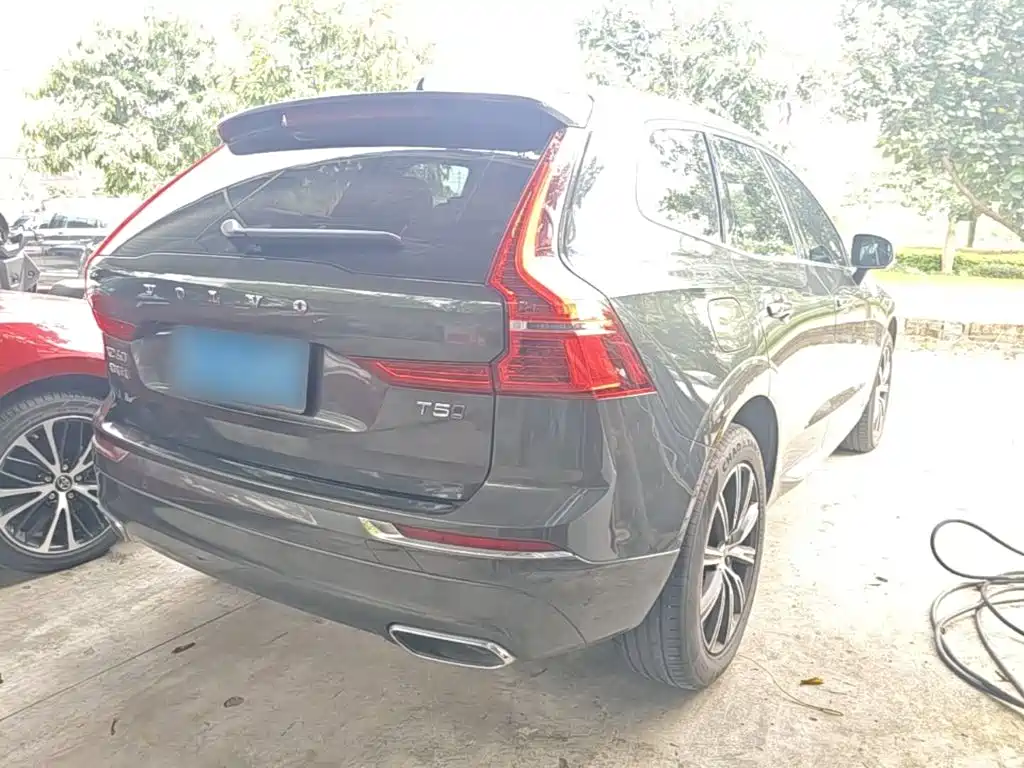 Photo 7 - Volvo XC60