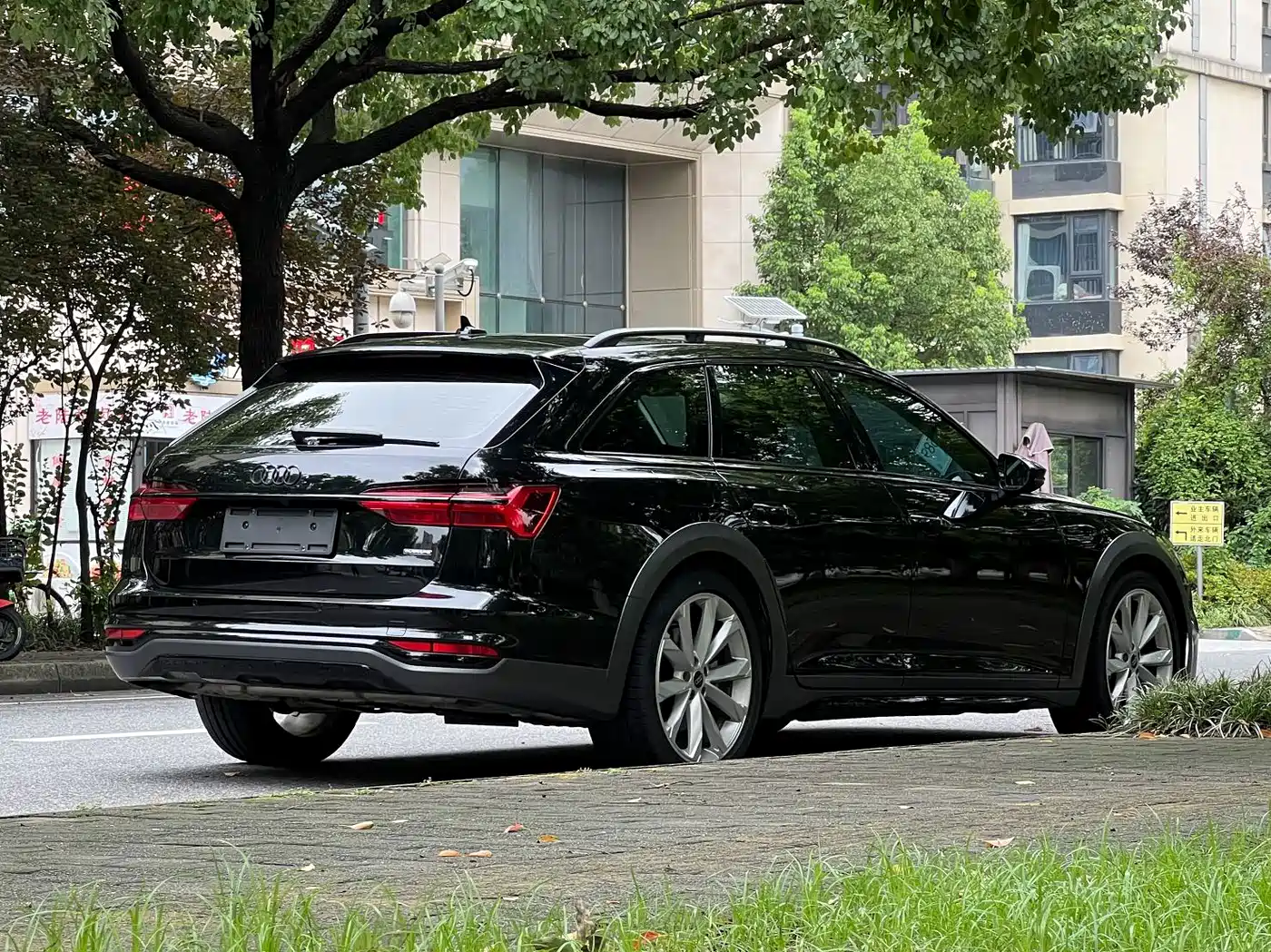 Audi A6 (Import) 2023 2024 allroad quattro 55 TFSI Premium Off-road