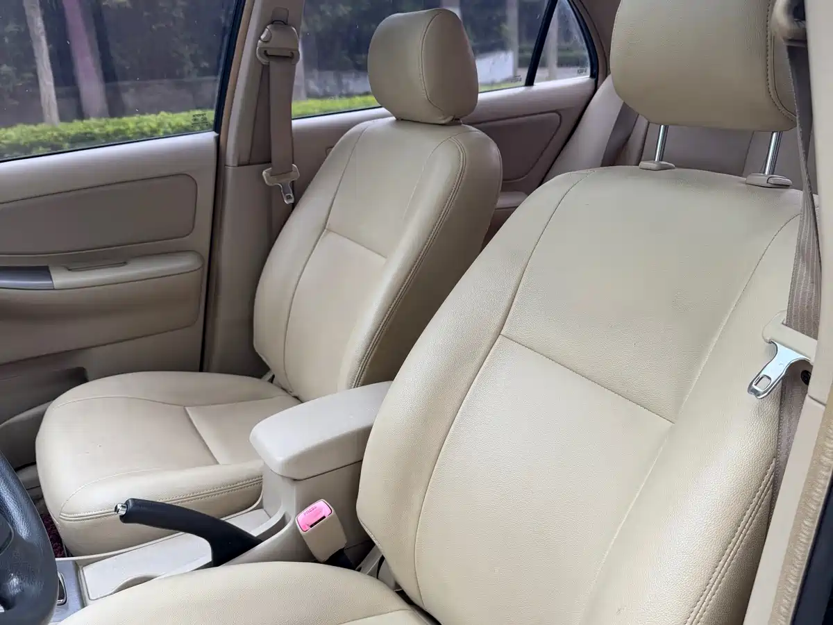 Toyota Corolla 2013 1.6L Automatic Excellence Edition фото 8