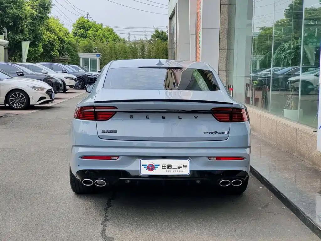 Фото 5 - Geely Preface