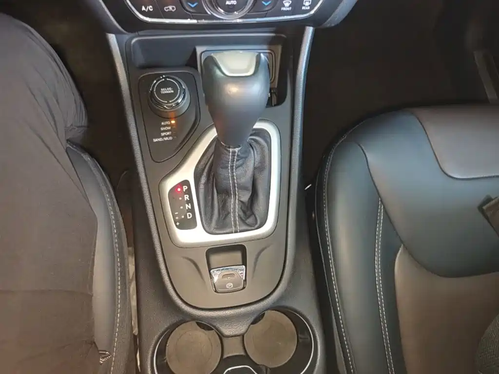 Jeep Cherokee (Import) 2015 2015 2.4L Elite Edition