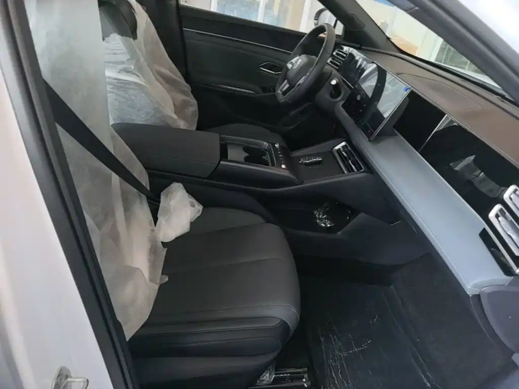 BYD Qin L 2026 2026 DM-i 128KM Progressive