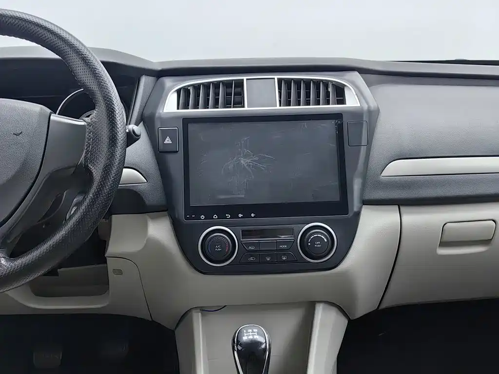 Dongfeng Aeolus Dongfeng Fengshen A60 2016 2016 Model 1.5L Manual Luxury