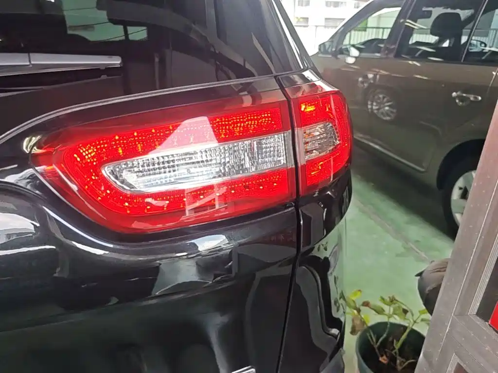 Jeep Cherokee (Import) 2015 2015 2.4L Elite Edition