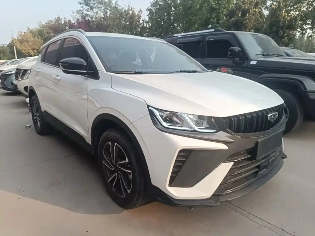 Фото 4 - Geely Coolray