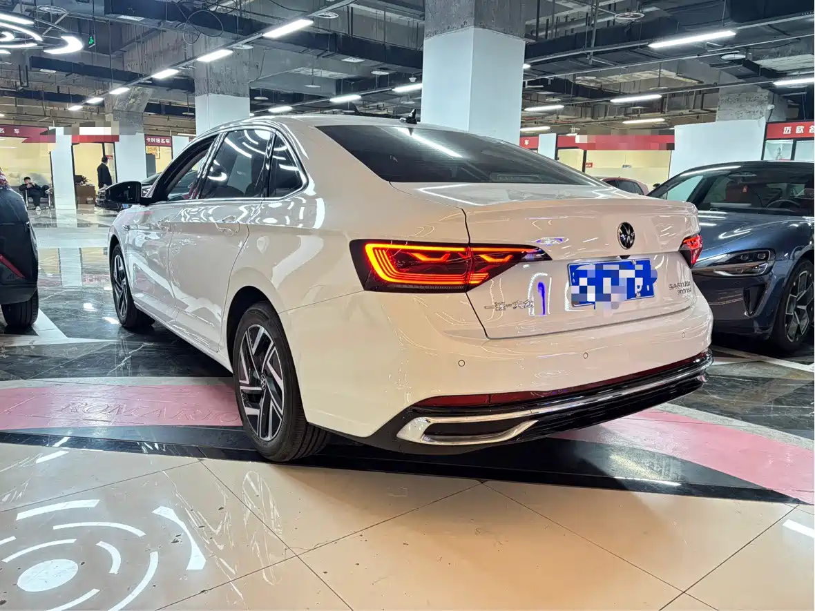 Volkswagen Sagitar 2023 300TSI DSG Excellence Edition фото 16
