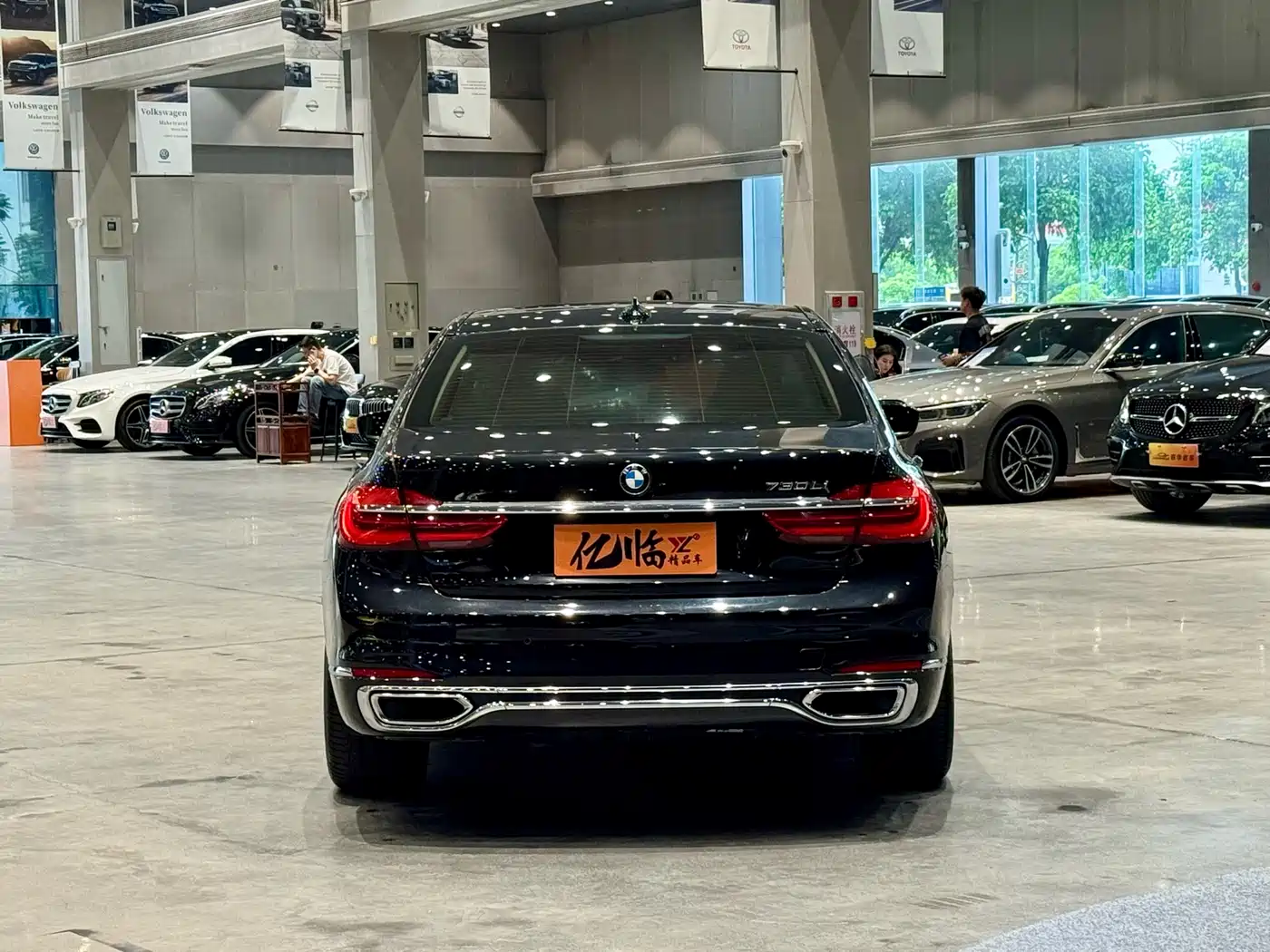 BMW 7 Series 2018 730Li Premium Type Excellence Package фото 15