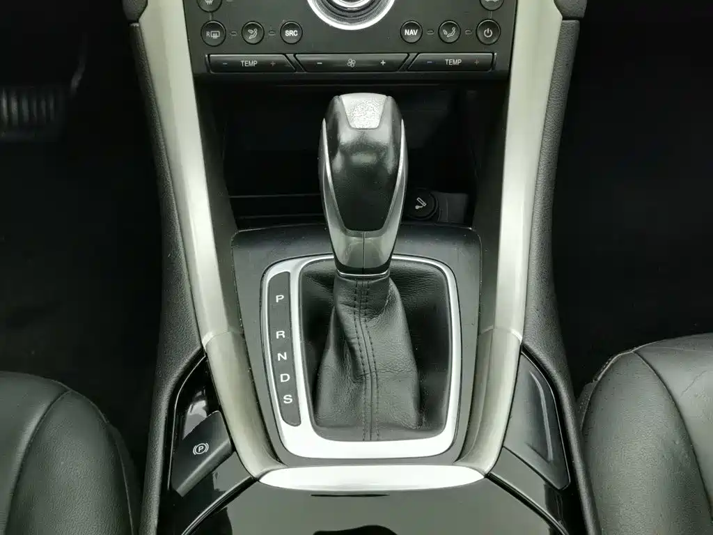 Ford Mondeo 2014 2013 2.0L GTDi200 Fashion