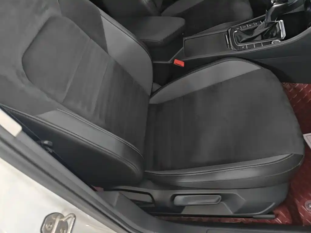 Фото 25 - Volkswagen Sagitar