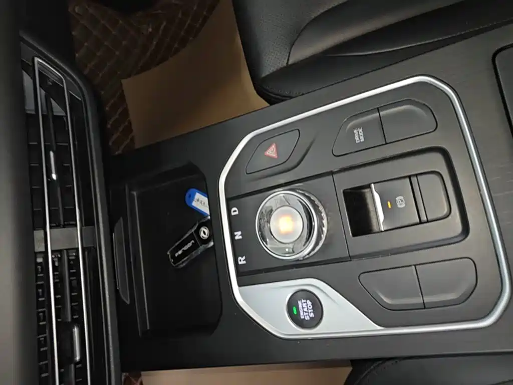 Dongfeng Fengguang Fengguang 580Pro 2020 2020 280TGDI CVT Pilot Edition