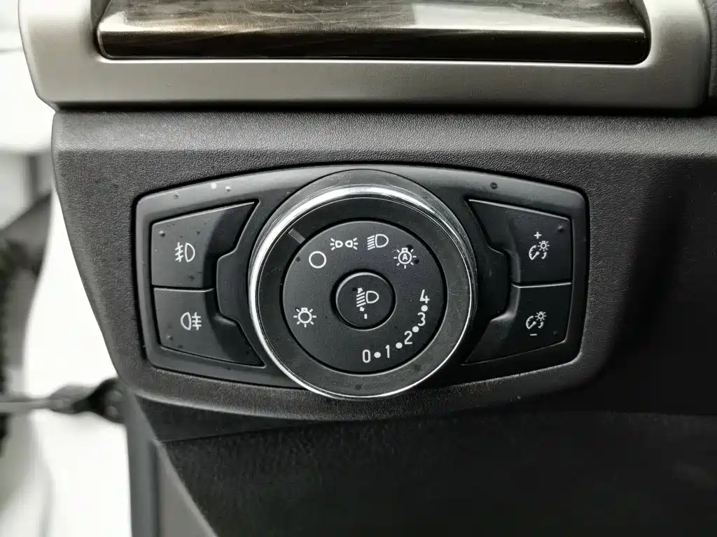 Ford Mondeo 2014 2013 2.0L GTDi200 Fashion