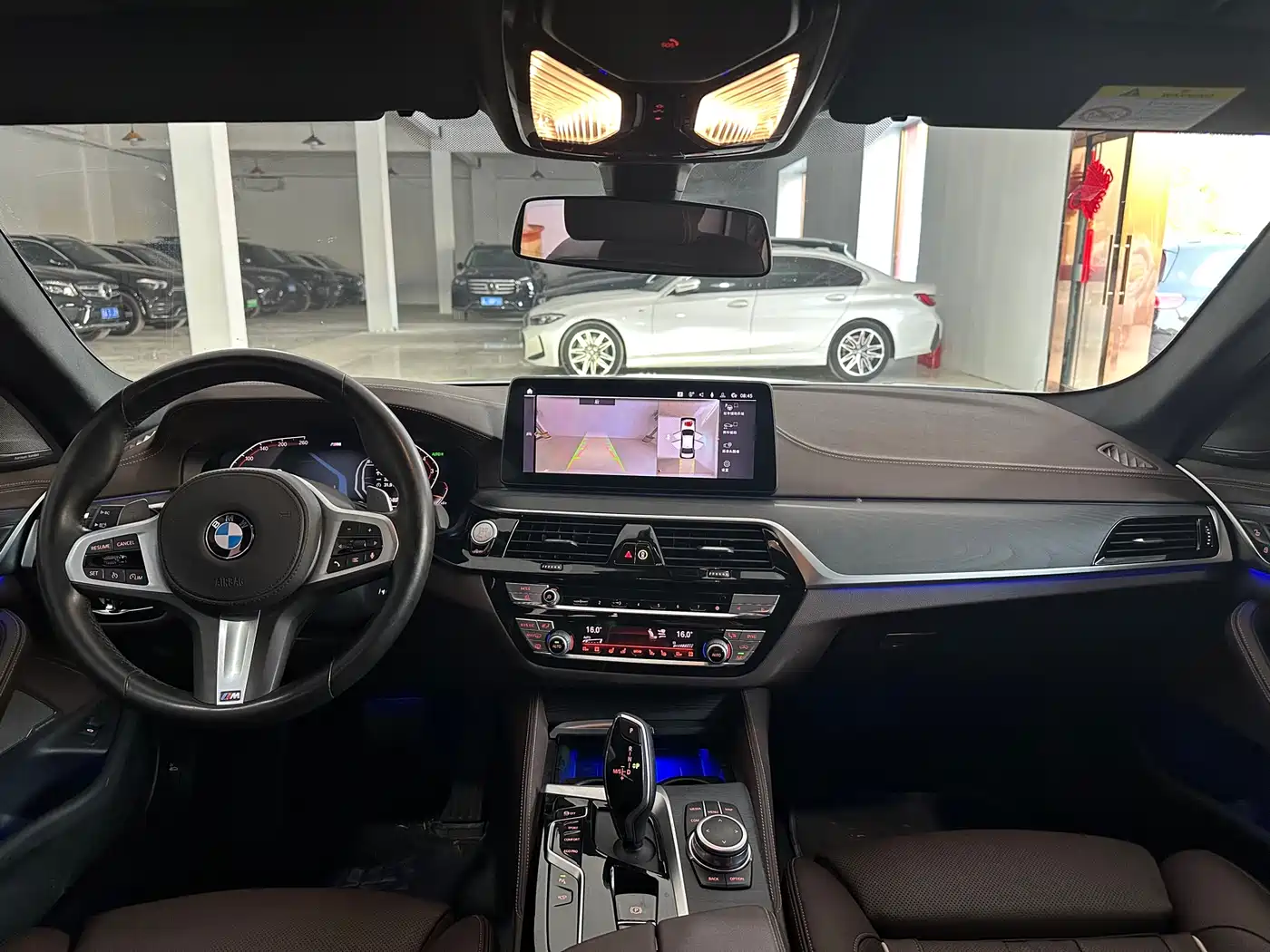 BMW 5 Series 2023 530Li Leading M Sport Package фото 9