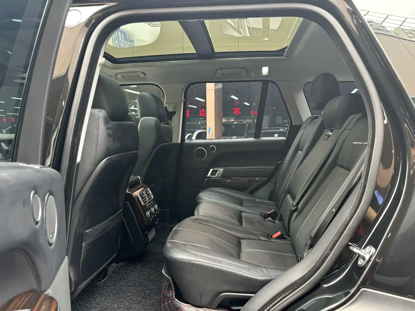 Land Rover Range Rover 2017 3.0 SC V6 Vogue фото 16