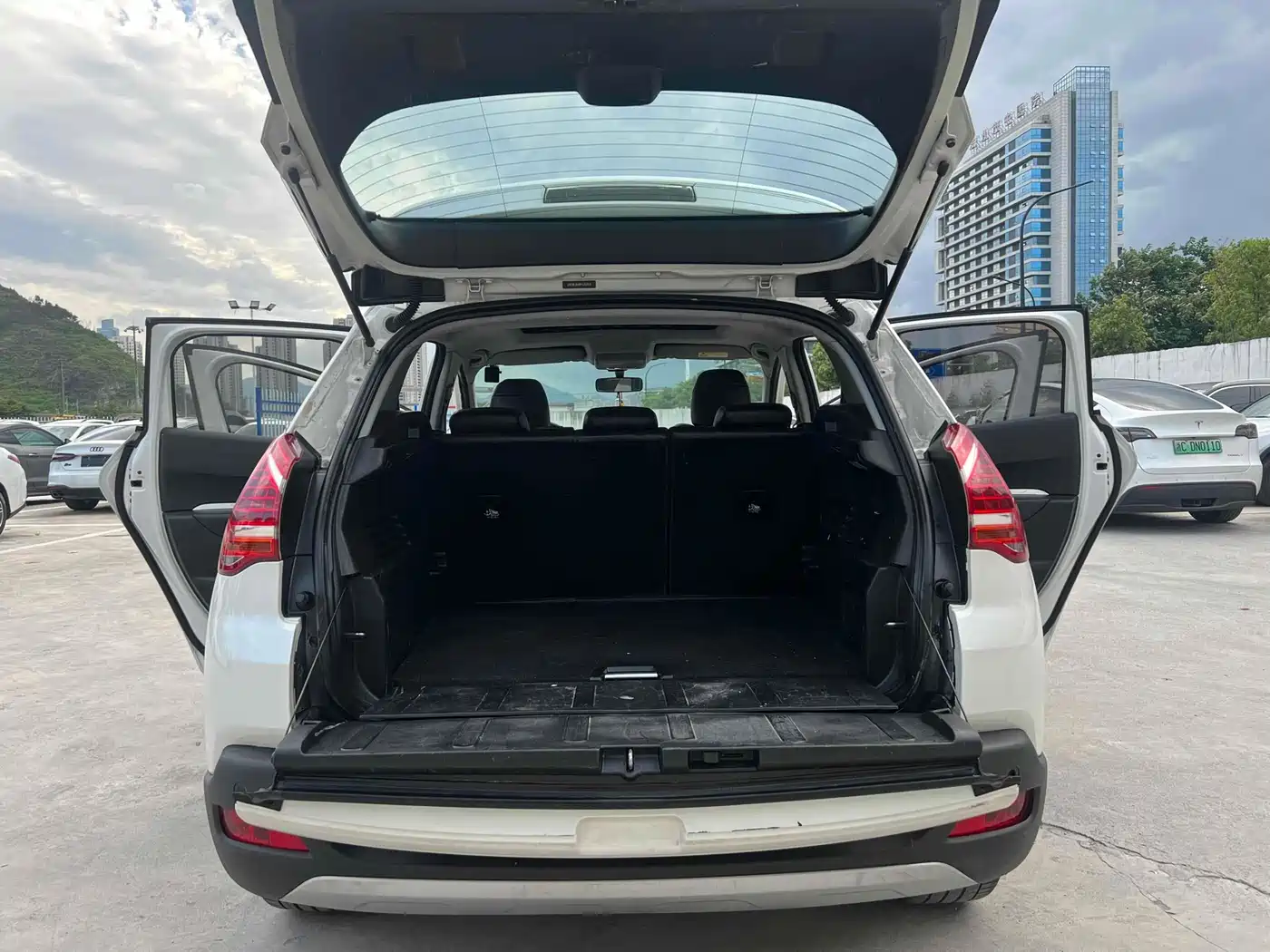 Peugeot 3008 2015 2.0L Automatic Trend Edition фото 19