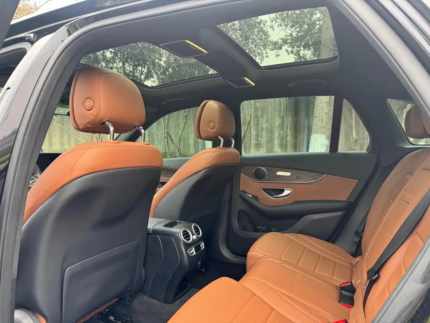 MERCEDES-BENZ GLC