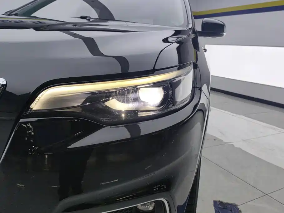 Фото 5 - Jeep Cherokee