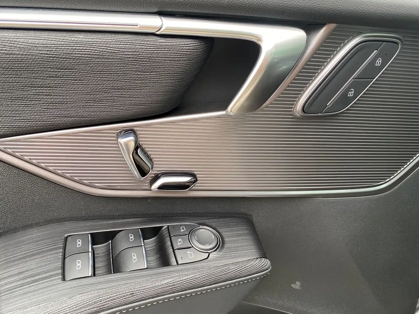 Buick LaCrosse 2026 2025 Model 28T Platinum Edition