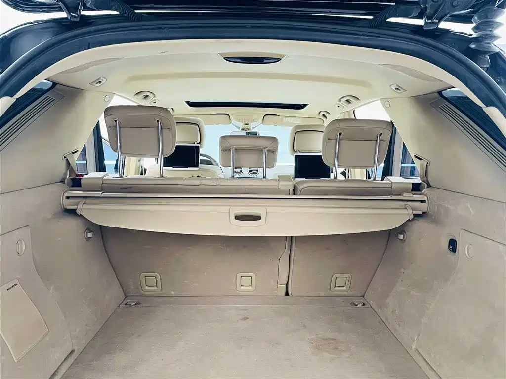 Mercedes-Benz M-Class AMG 2011 AMG ML 63 фото 18