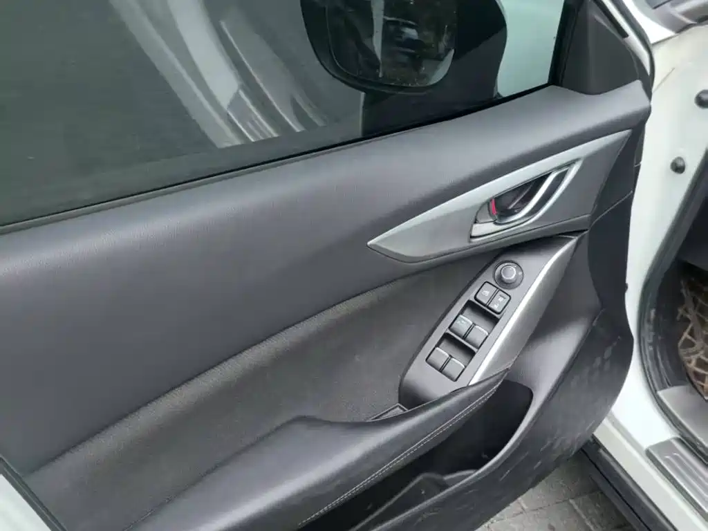 Фото 6 - Mazda CX-4