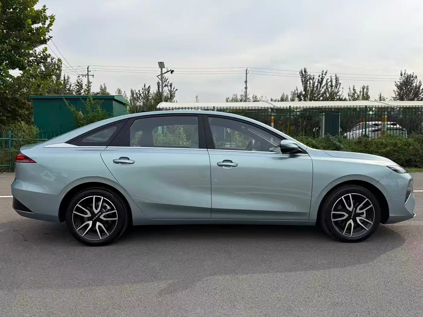 Roewe D6 2025 2025 520km Smart Edition