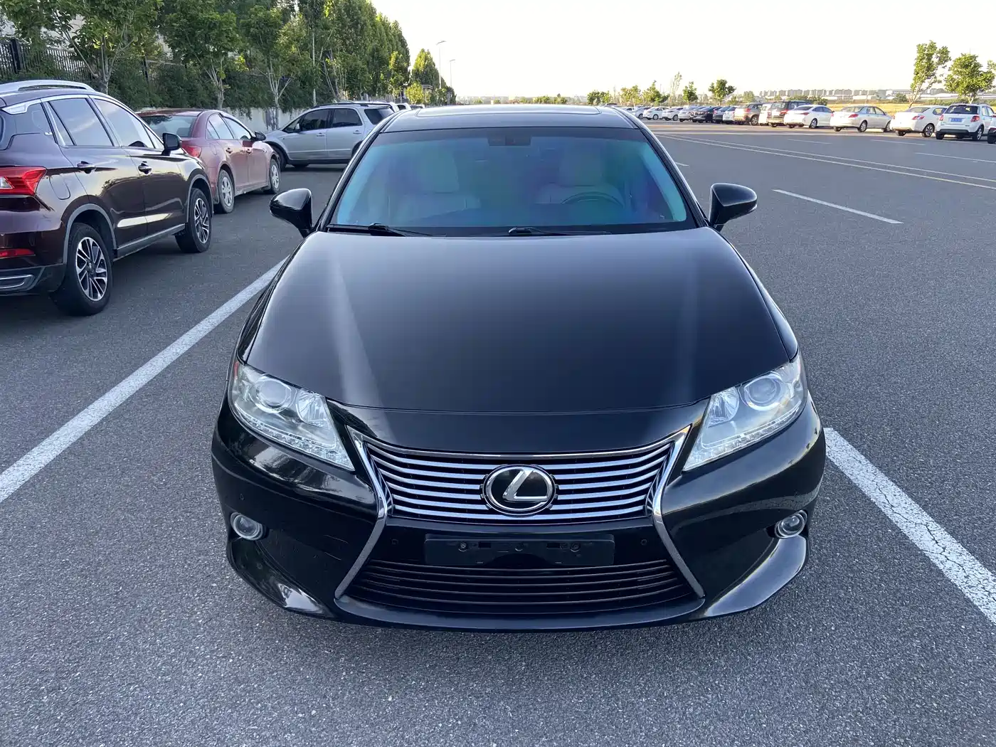 Фото 2 - Lexus ES
