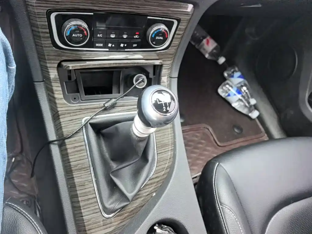 Zotye T600 2015 2015 1.5T Manual Premium