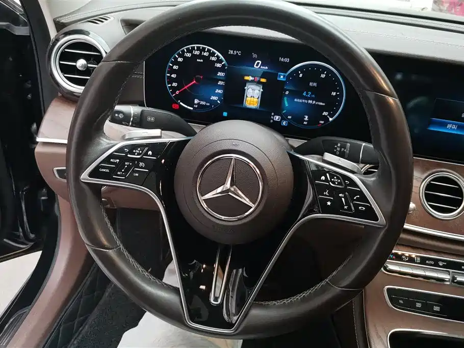  E CLASS