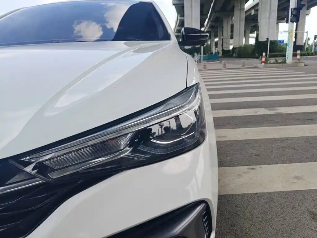 Photo 24 - Roewe i5