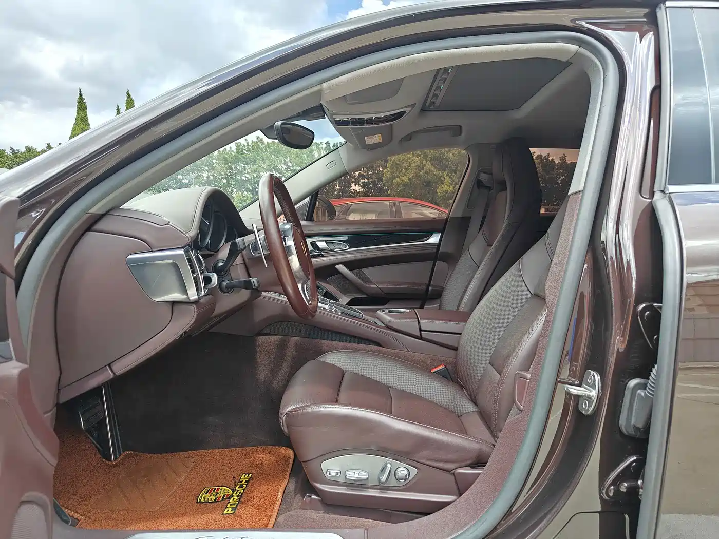 Фото 9 - Porsche Panamera