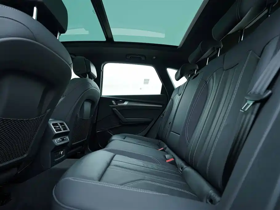 Audi Q5L 2024 Model 40 TFSI Luxury Dynamic фото 21