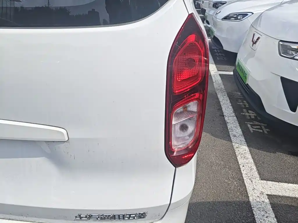 Wuling Motors Wuling Hongguang New Energy 2026 2025 Extended-Range Hybrid 50KM Comfort Version