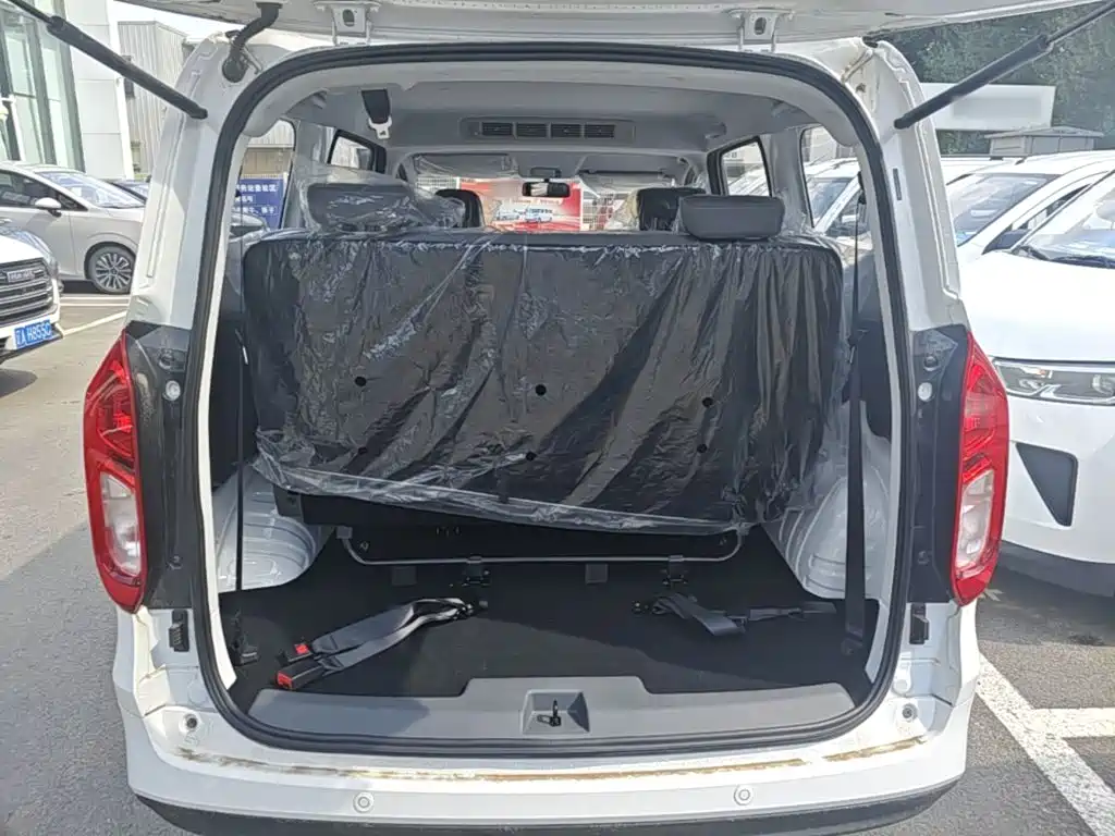 Wuling Motors Wuling Hongguang New Energy 2026 2025 Extended-Range Hybrid 50KM Comfort Version