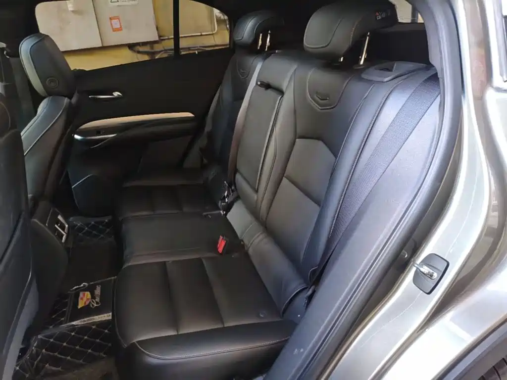 Cadillac XT4 2019 2018 28T FWD Leading Edition