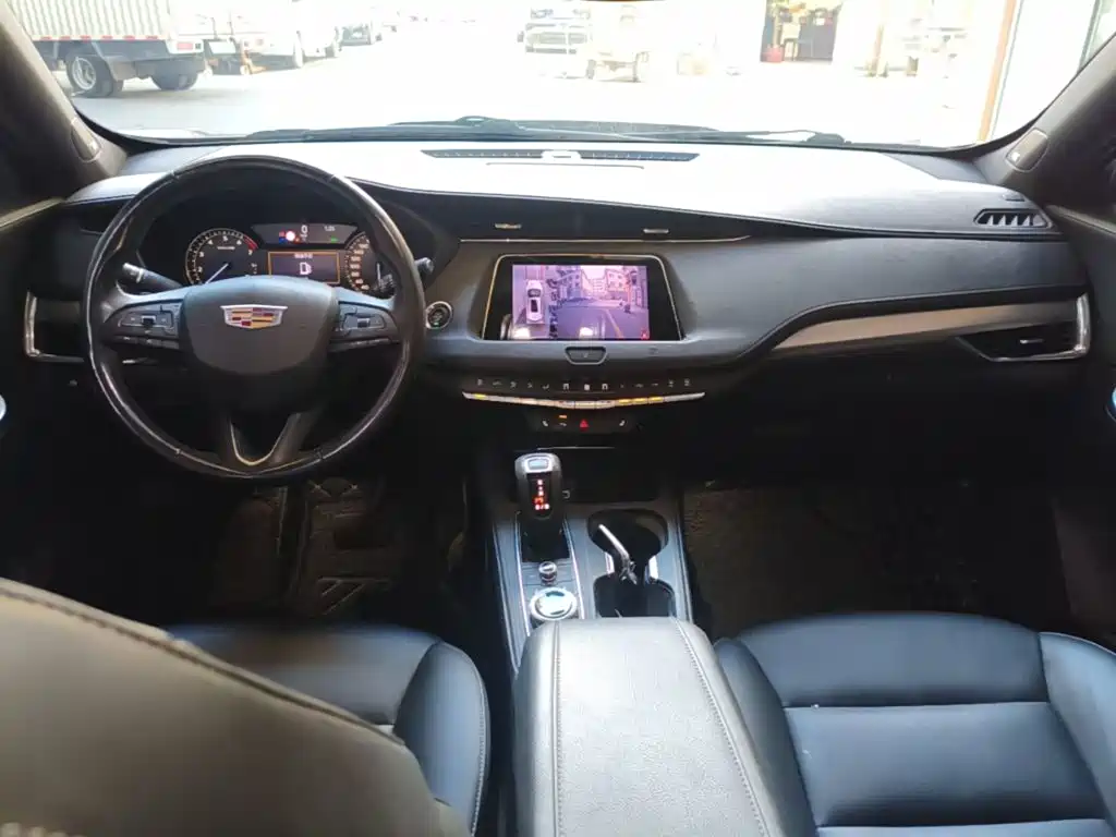 Cadillac XT4 2019 2018 28T FWD Leading Edition