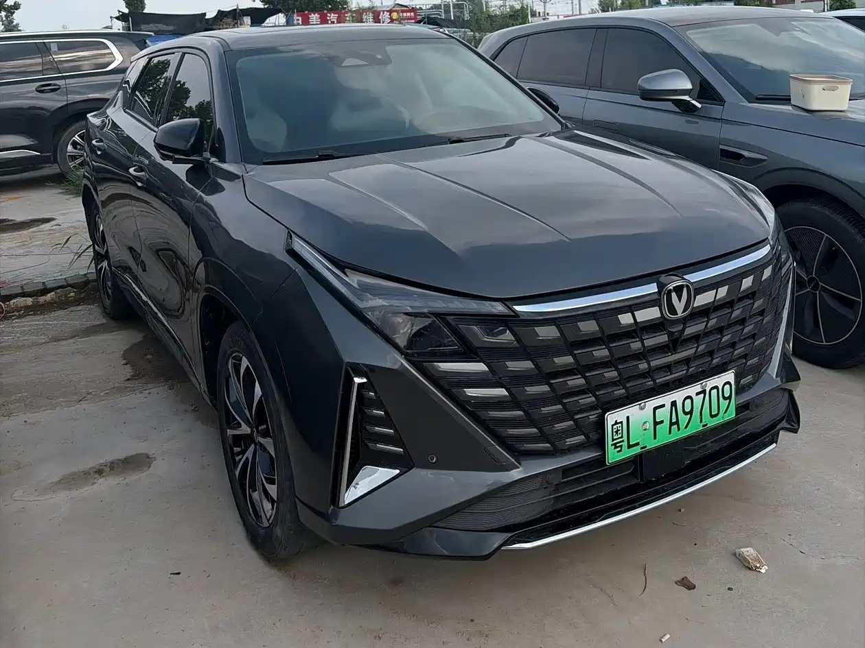 Changan UNI-Z New Energy 2023 2024 Blue Whale iDD 125km Surpassing Edition