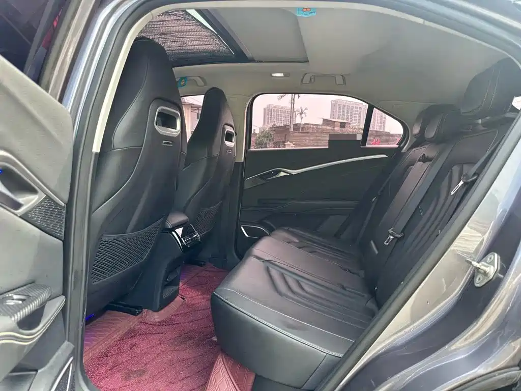 Фото 5 - Nezha Auto Neta U