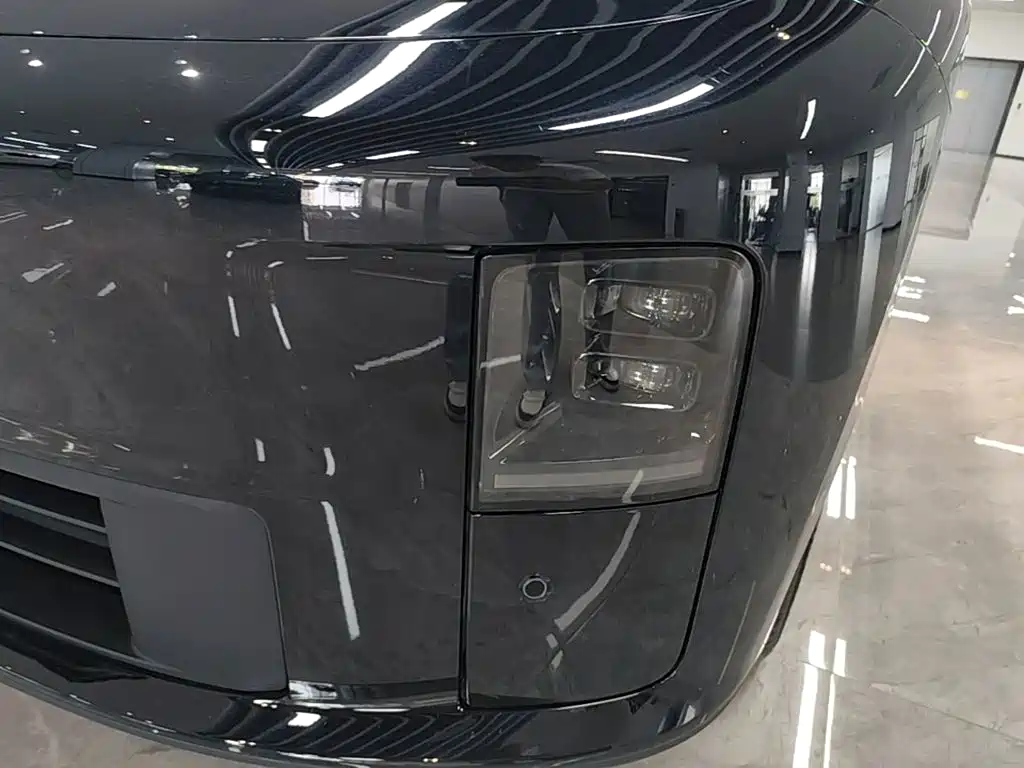 Li Auto i6 2026 2025 2WD Base Model