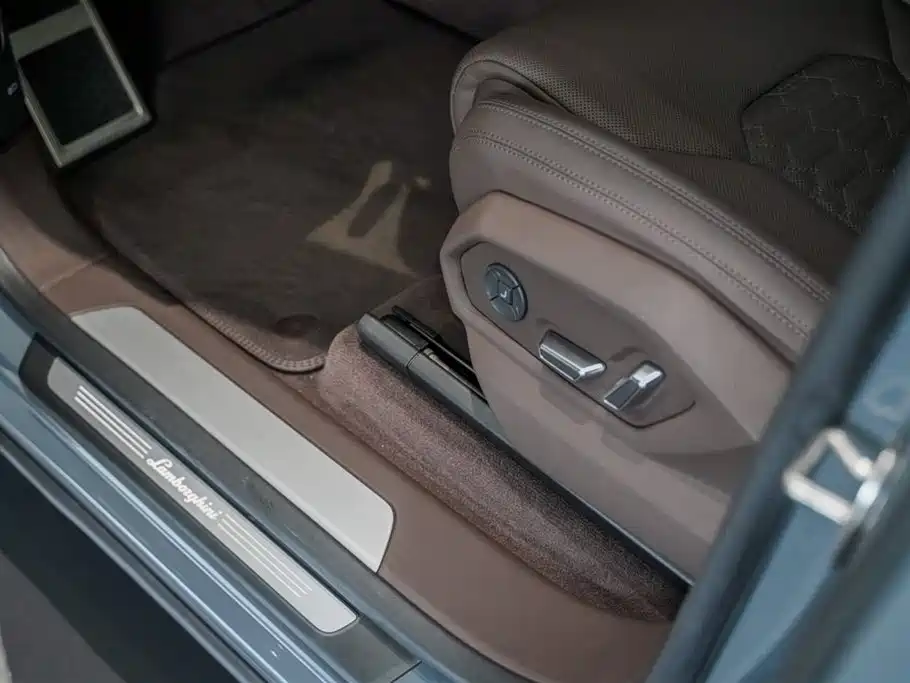 Lamborghini Urus 2024 2023 4.0T V8 S