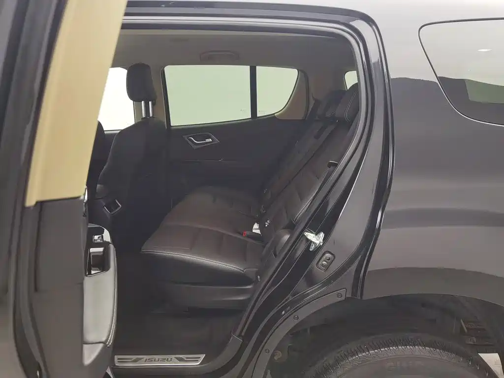 Isuzu mu-X Ranger 2024 2022 2.0T Gasoline Automatic 4WD Joy Version 5-Seater