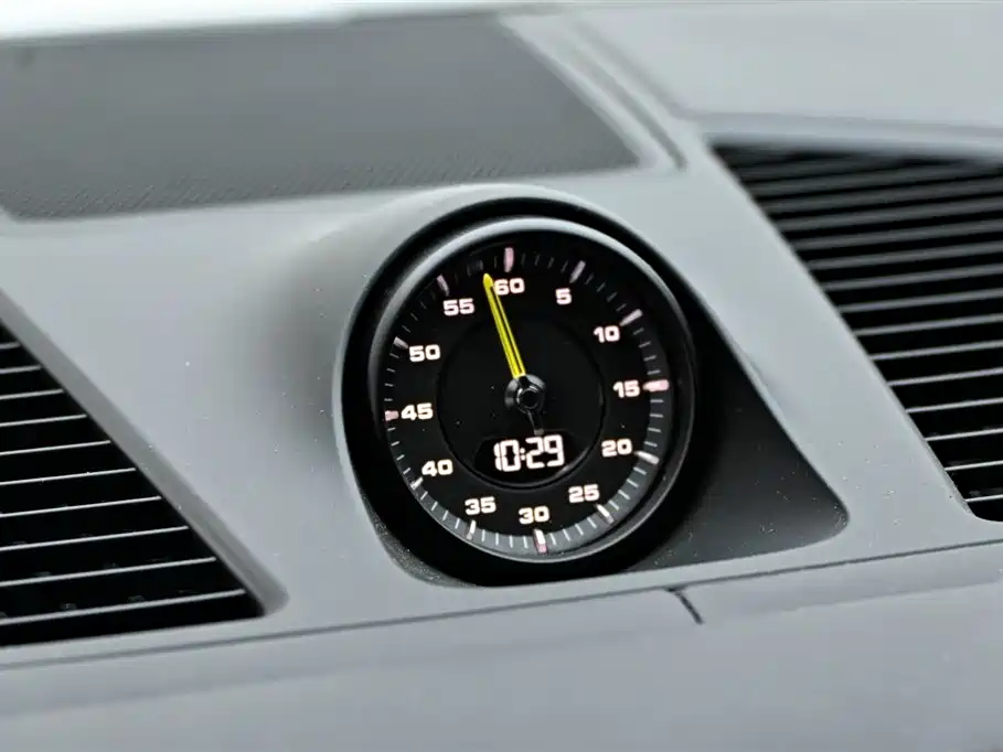 Porsche Cayenne New Energy 2023 Cayenne E-Hybrid 2.0T фото 23