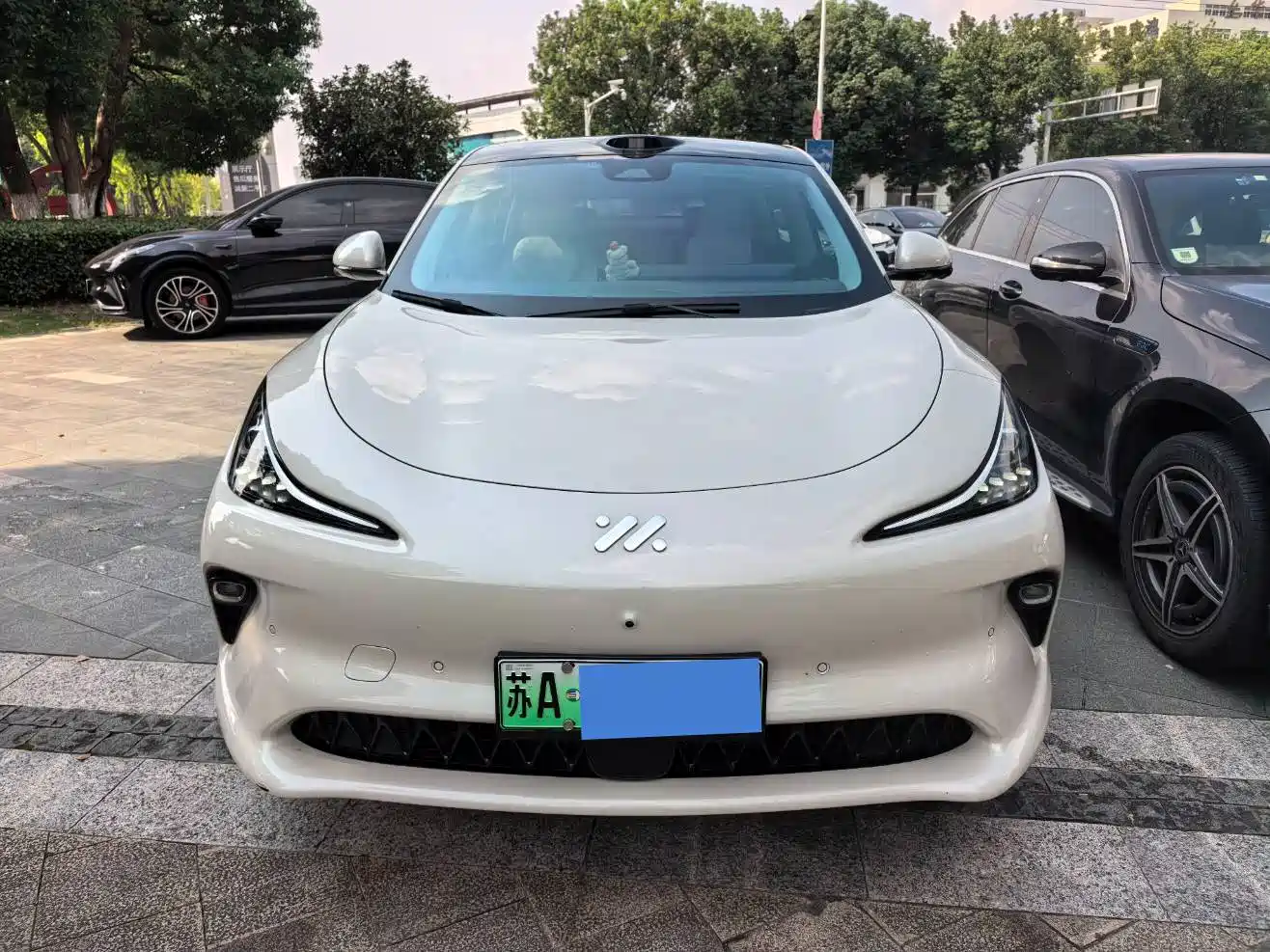 Photo 2 - IM Motors IM LS6