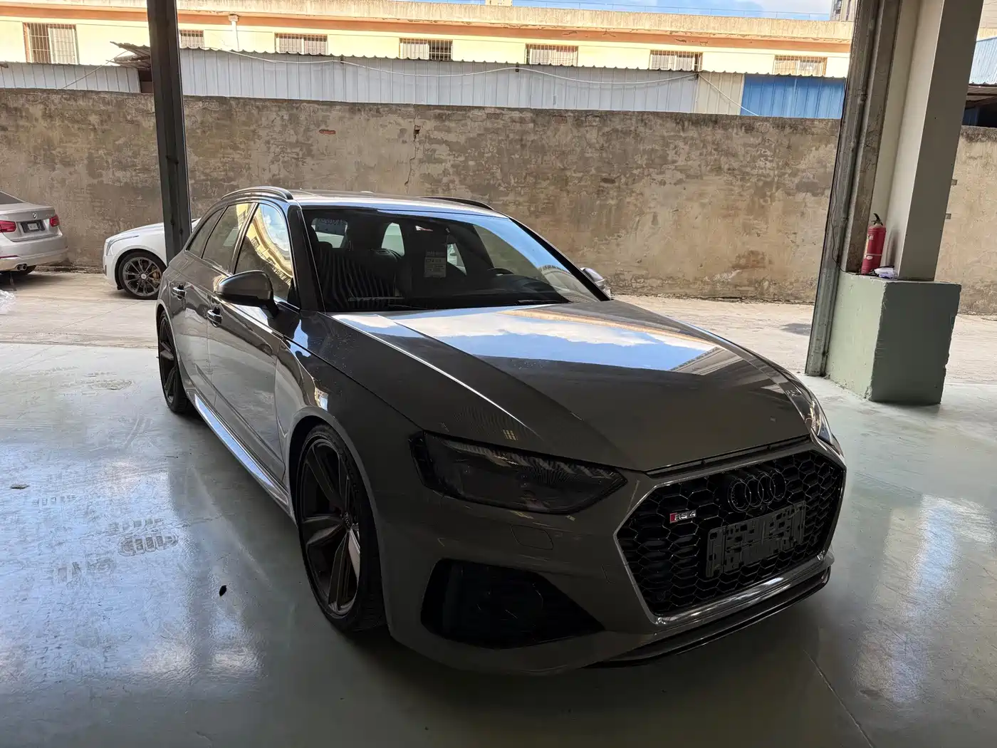 Audi RS 4 2023 2021 RS4 Avant Dark Gold Edition