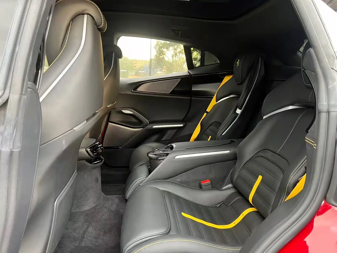 Ferrari Purosangue 2026 2023 6.5L V12