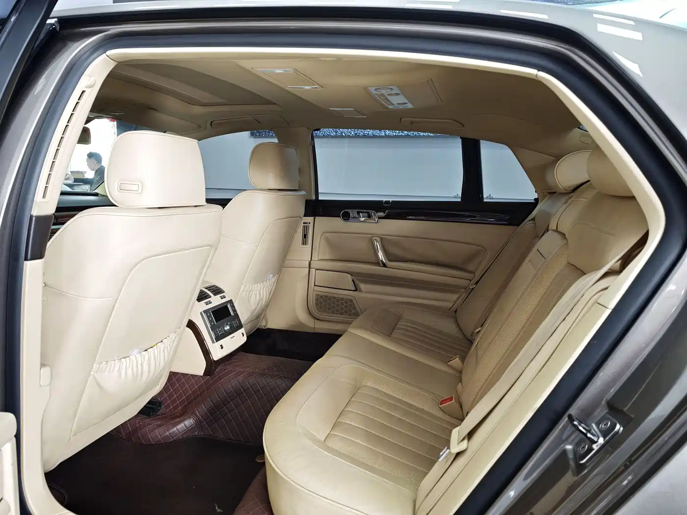 Volkswagen Phaeton 2012 3.0L Executive фото 9