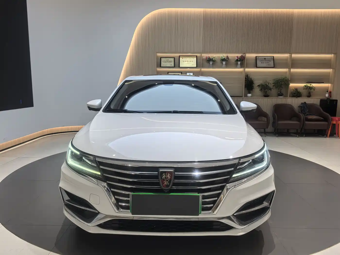 ROEWE I6 NEW ENERGY
