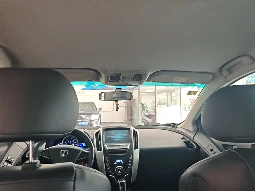 Luxgen U6 SUV 2016 2015 1.8T Innovation Upgrade