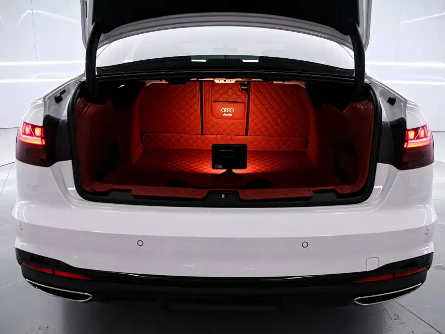 Audi A4L 2025 2025 2 Million Celebration Edition 40 TFSI Luxury Dynamic