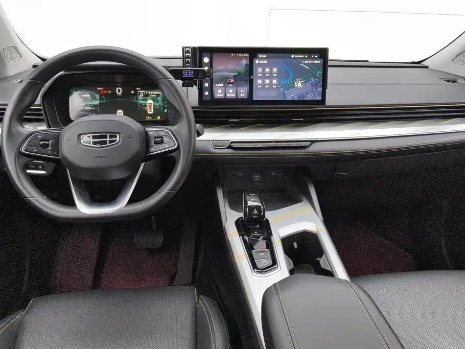 صورة 12 - Geely Emgrand L HiP