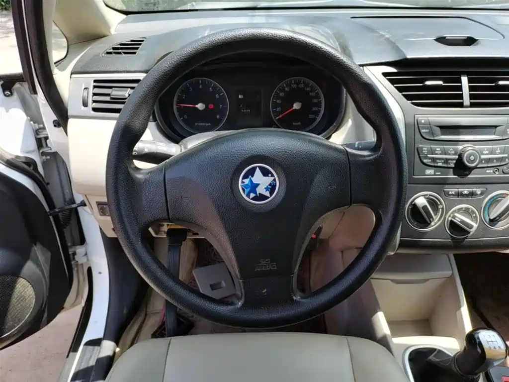 Venucia R50 2016 2015 1.6L Manual Fashion