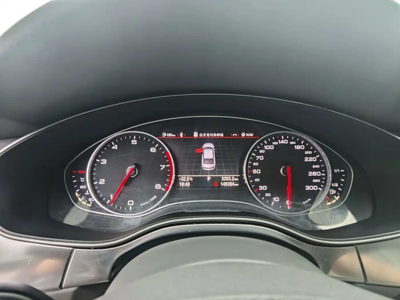 Фото 11 - Audi A6L